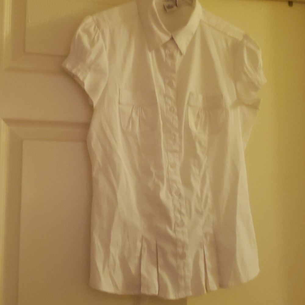White poleyester shirt